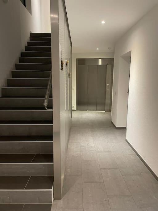 Proche Lausanne: Studio Bien Equipe Apartment Prilly Exterior photo