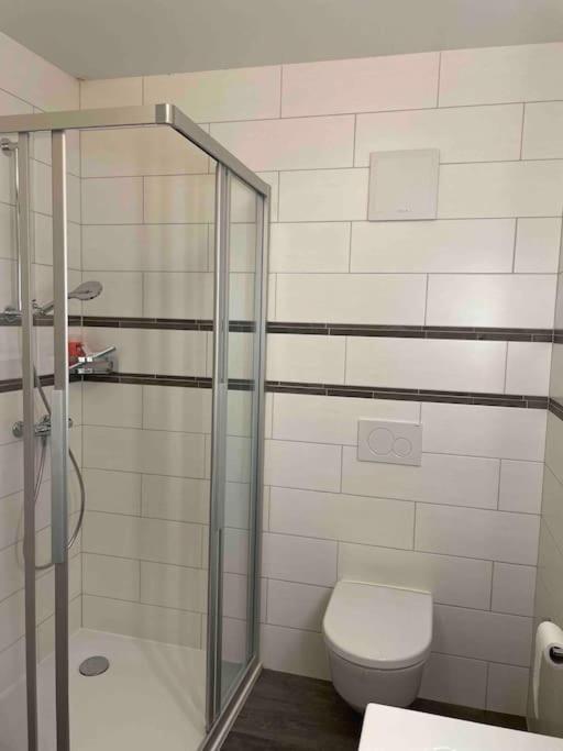 Proche Lausanne: Studio Bien Equipe Apartment Prilly Exterior photo